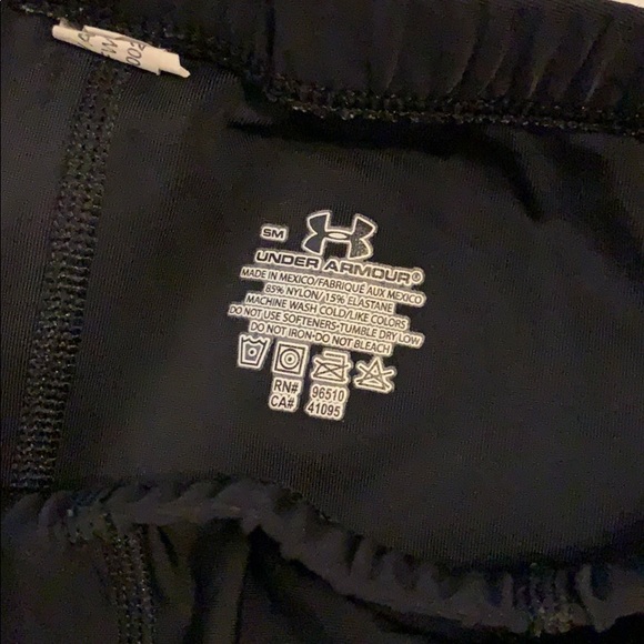 Black Under Armour Spandex Shorts - Picture 4 of 5